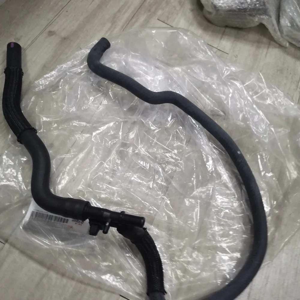 

Radiator Upper Hose Three-Way Pipe Radiator Overflow Tank Spray Pipe for Toyota Corolla Levin