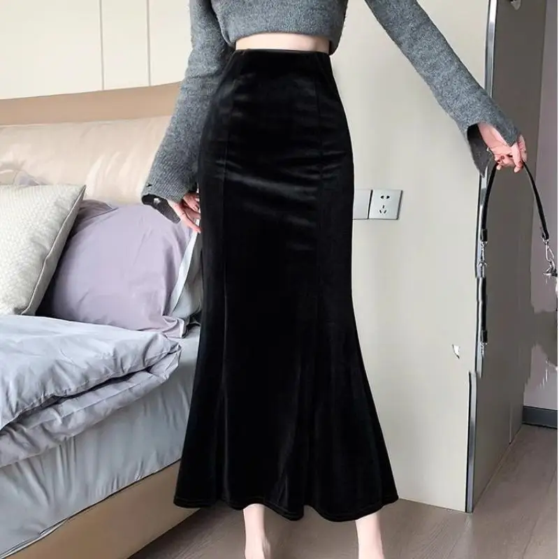 Women's high waisted fishtail skirt spicy girl new half skirt women's autumn winter satin short skirt student fashion long skirt