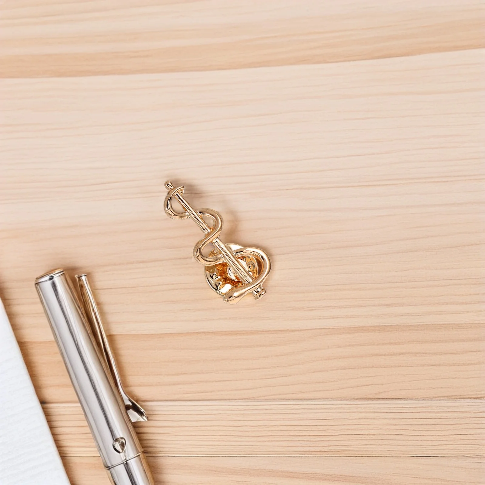 

10Pcs Snake Brooch Professional Medical Badge Pin for Nursing Staff Doctor Appreciation Gift Suit Jacket Cardigan