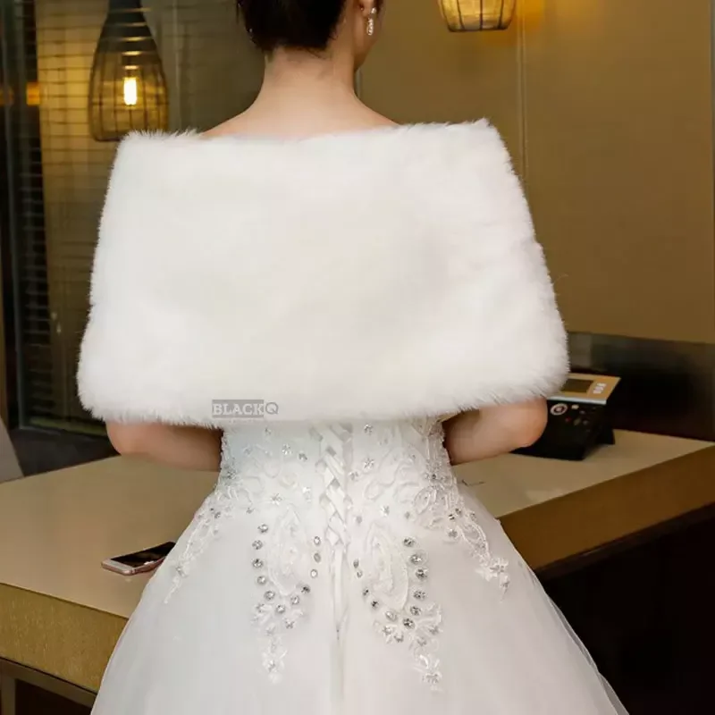 Elegant Women Wedding Jackets White Black Faux Fur Accessory Bridal Shawl Wraps Cape Winter Evening Party Coat Cloak