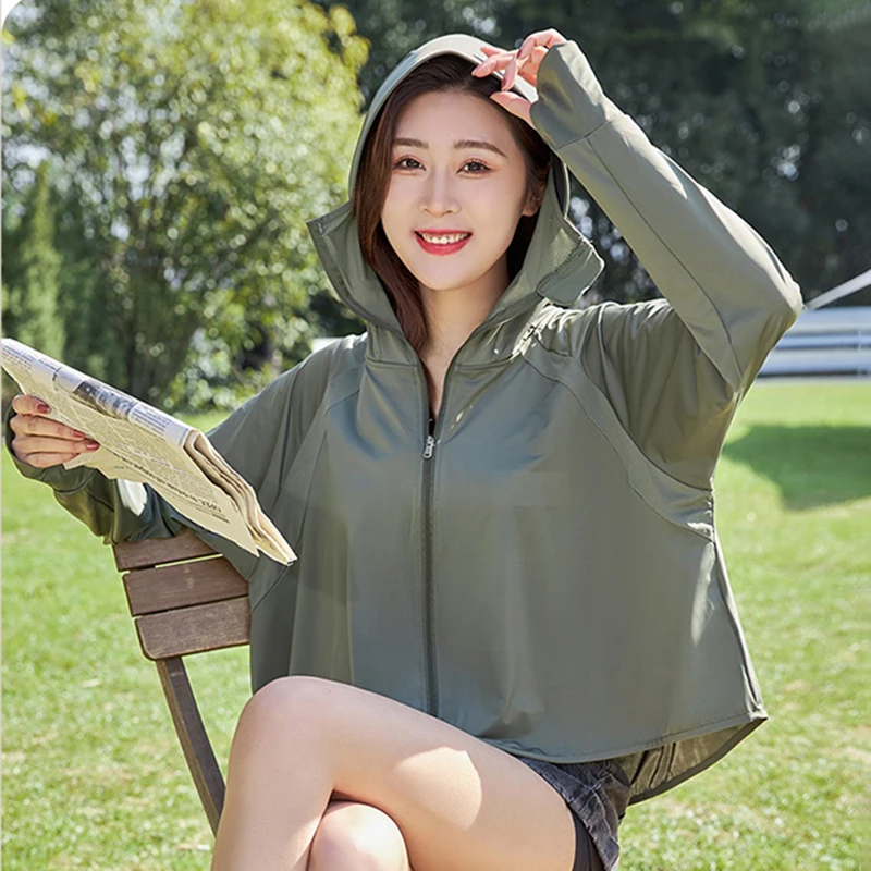 Summer Hotsale Sun Protection Clothing Trim Fit Solid Color Lightweight Coat For Women Short Style With Hat 72*48cm