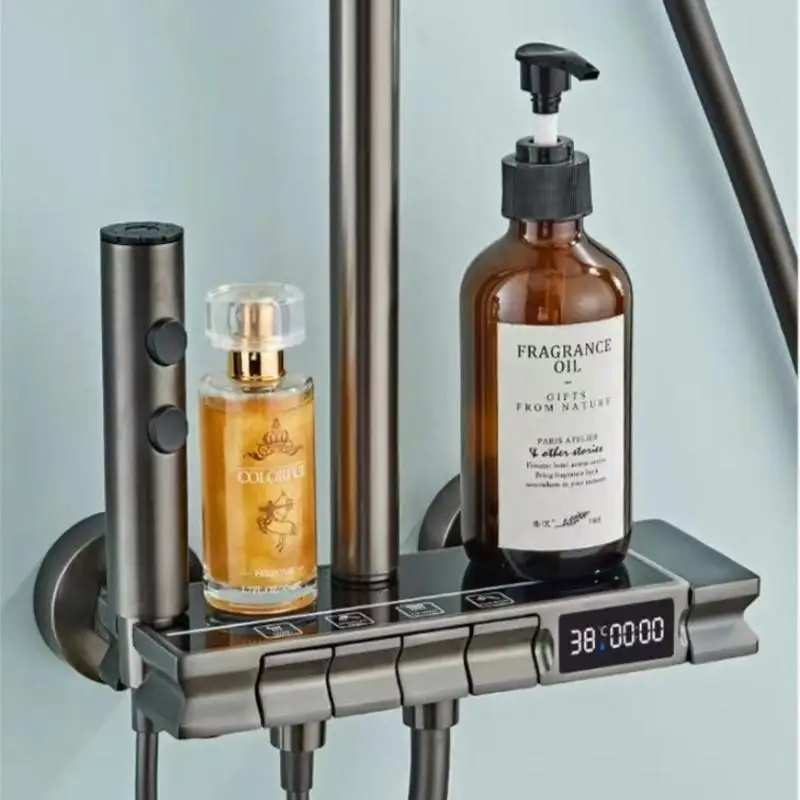 Set Pancuran kuningan empat tingkat, pencahayaan mewah pasang di dinding dengan tampilan Digital, Set Pancuran kamar mandi bertekanan tinggi