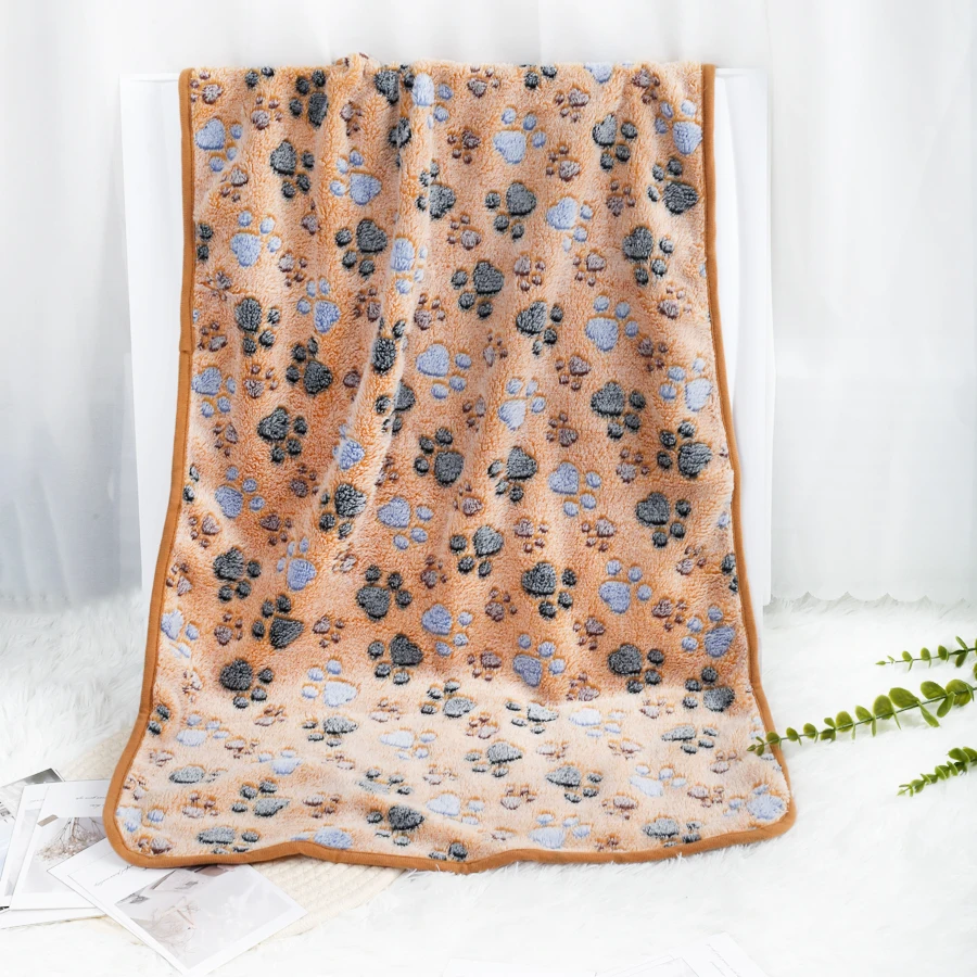 Soft Fluffy High Quality Pet Blanket Flannel Dog Sleep Blanket Paw Print Pattern Hamster Mat Warm Comfortable Cat Dog Blankets