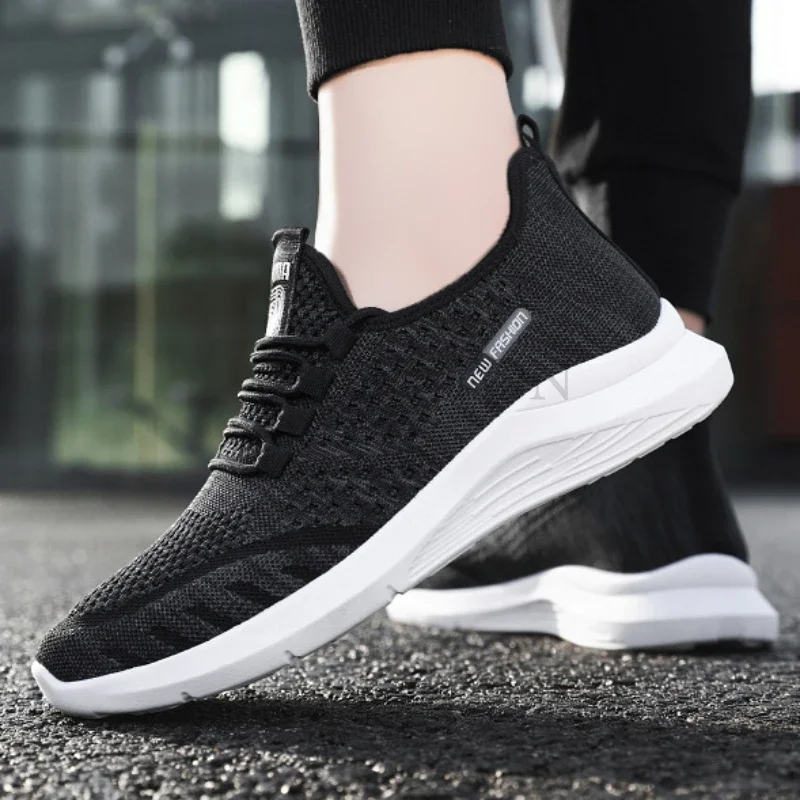 Men Fashionable Autumn and Winter Sports and Leisure Running Shoes Breathable and Comfortable Running Shoes for Men