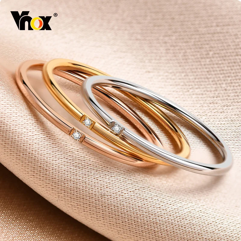 Vnox سليم 1 مللي متر سوليتير الدائري للنساء ، الحد الأدنى بنات المعادن فنجر مجوهرات ، الفولاذ المقاوم للصدأ شيك موضة تكويم الدائري