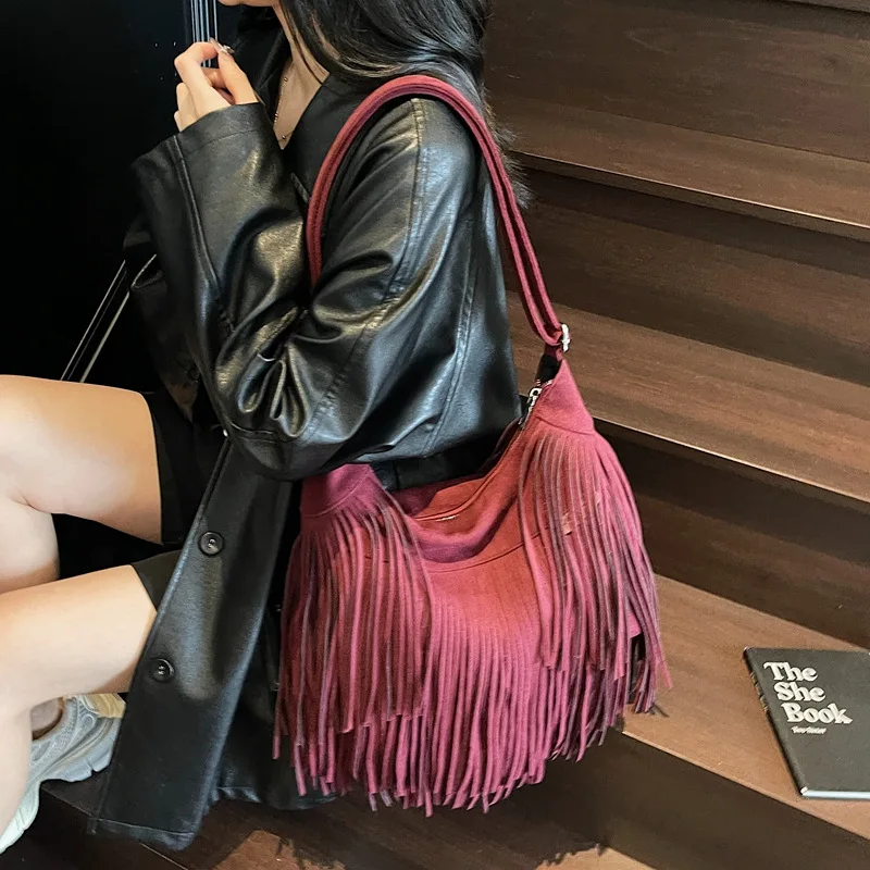 

Vintage Large Capacity Tassel Shoulder Bag Women Fashionable Frosted Underarm Crossbody Dumpling Bag