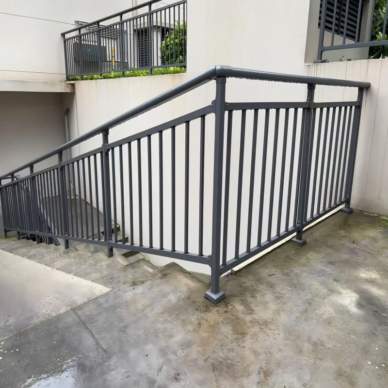 التخصيص جودة عالية الطراز الحديث الدرابزين الصلب درابزين لبناء شرفة شرفة سطح السفينة الدرابزين الدرابزين التزيين