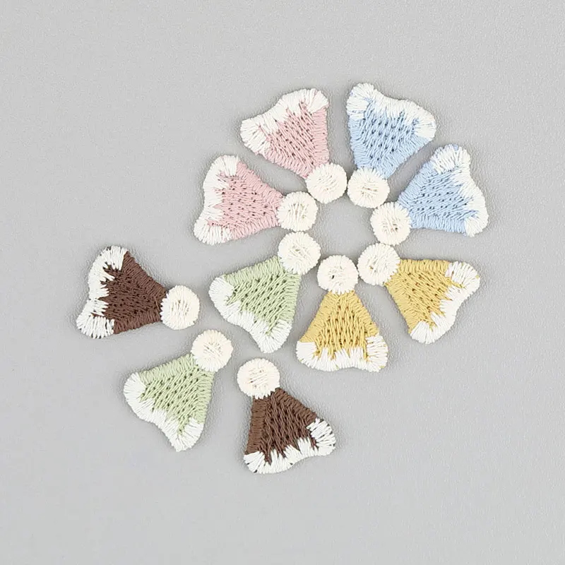 50 Stück 1,5 x 1,8 cm niedliche kleine bestickte Hut-Aufnäher für Haarspangen-Accessoires, Hut, Stofftasche, Dekorationsaufnäher – Detail 4