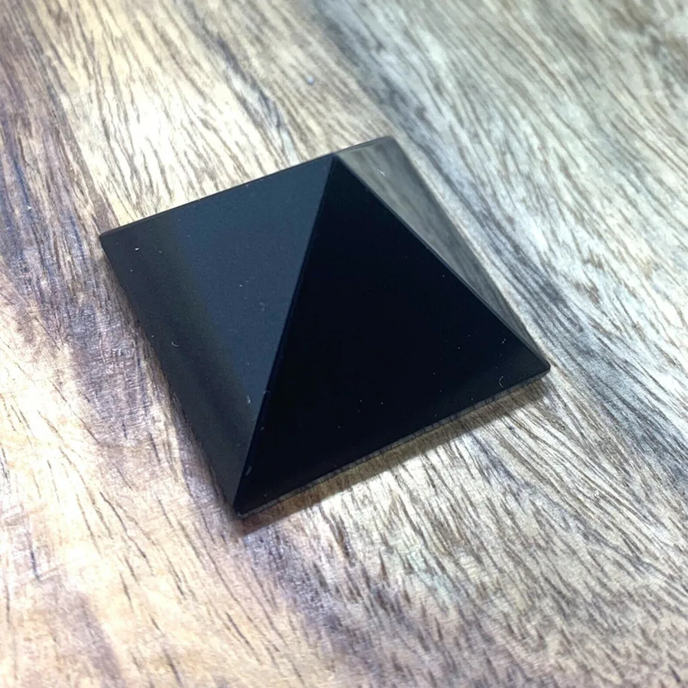 Natural Mineral Black Tourmaline Crystal Point Healing Healing Pyramid Natural Mineral Triangled Crystal Point wholesale