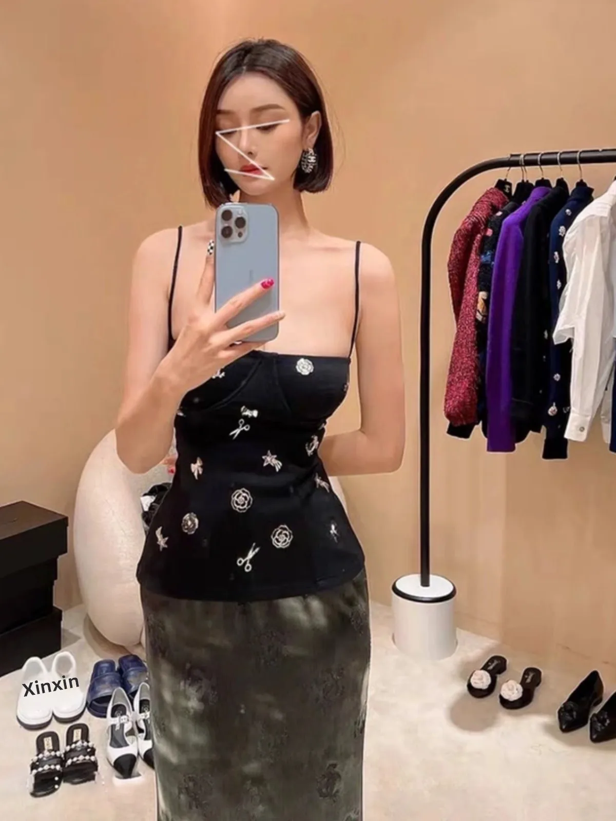 

Silver Embellished One-Shoulder Backless Tank Top Slim Fit Design Sensation Commute Style Polyester Fiber Women's Vest