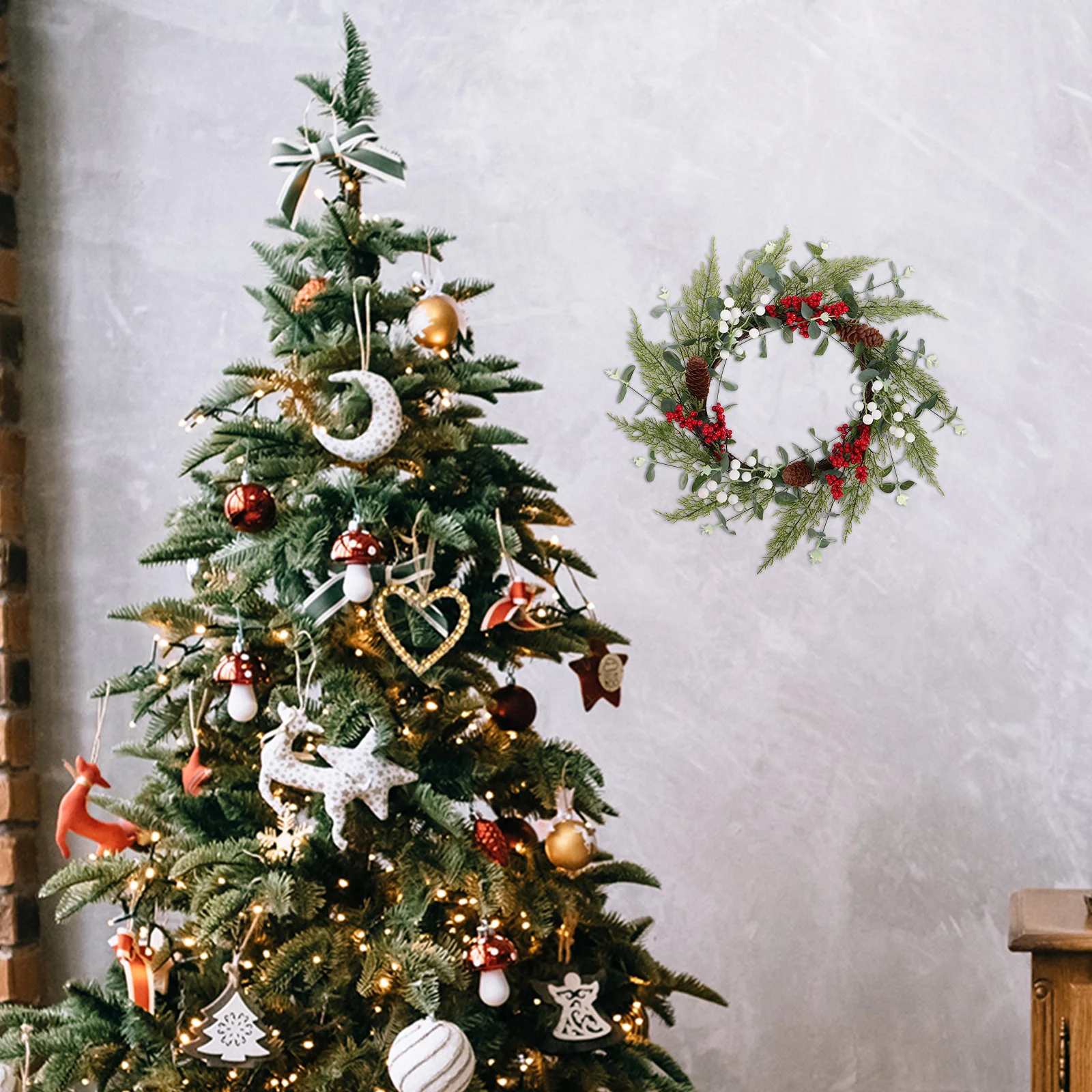 

Christmas Wreath for Front Door Pine Cone Red Berry Simulation Garland Indoor Outdoor Holiday Season Decoration Holiday Wreath