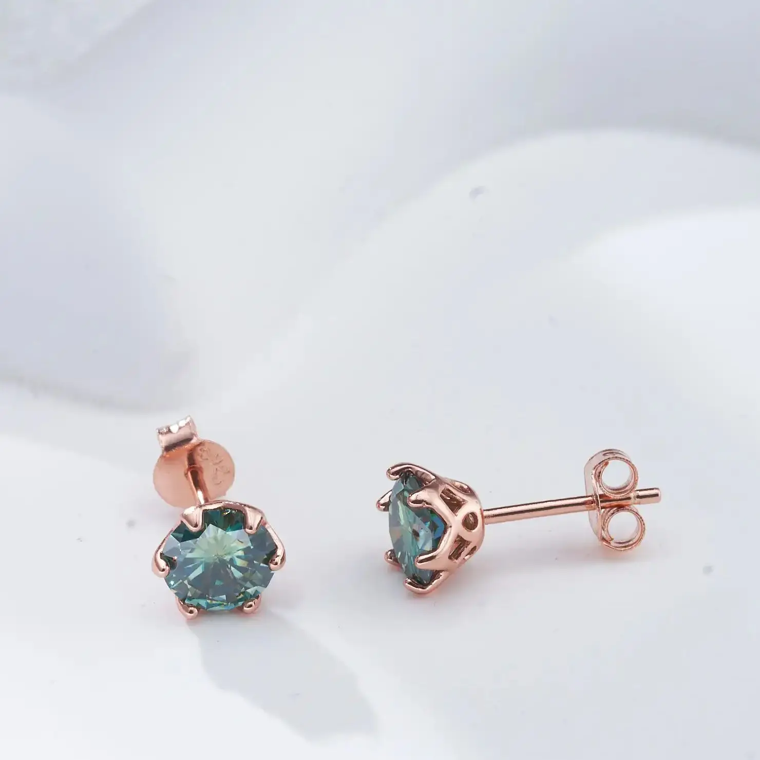0.5-2CT Rose Gold Plated 925 Sterling Silver Sparkling Moissanite Stud Earrings Classic Gift For Women
