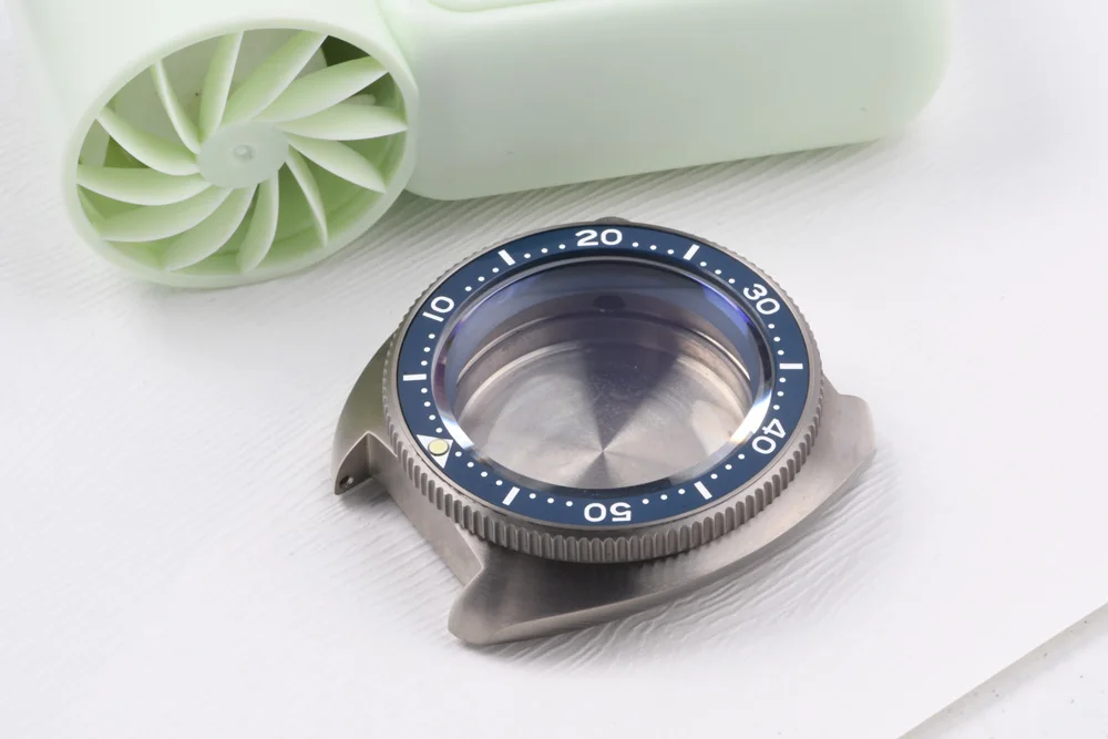 6105 Abalone Titan-Taucheruhrengehäuse, 4,2 Uhr, 28,5 mm Zifferblatt, 20 ATM wasserdicht, Saphirglas für NH35/36/4R/6R Uhrenteile – Detail 8