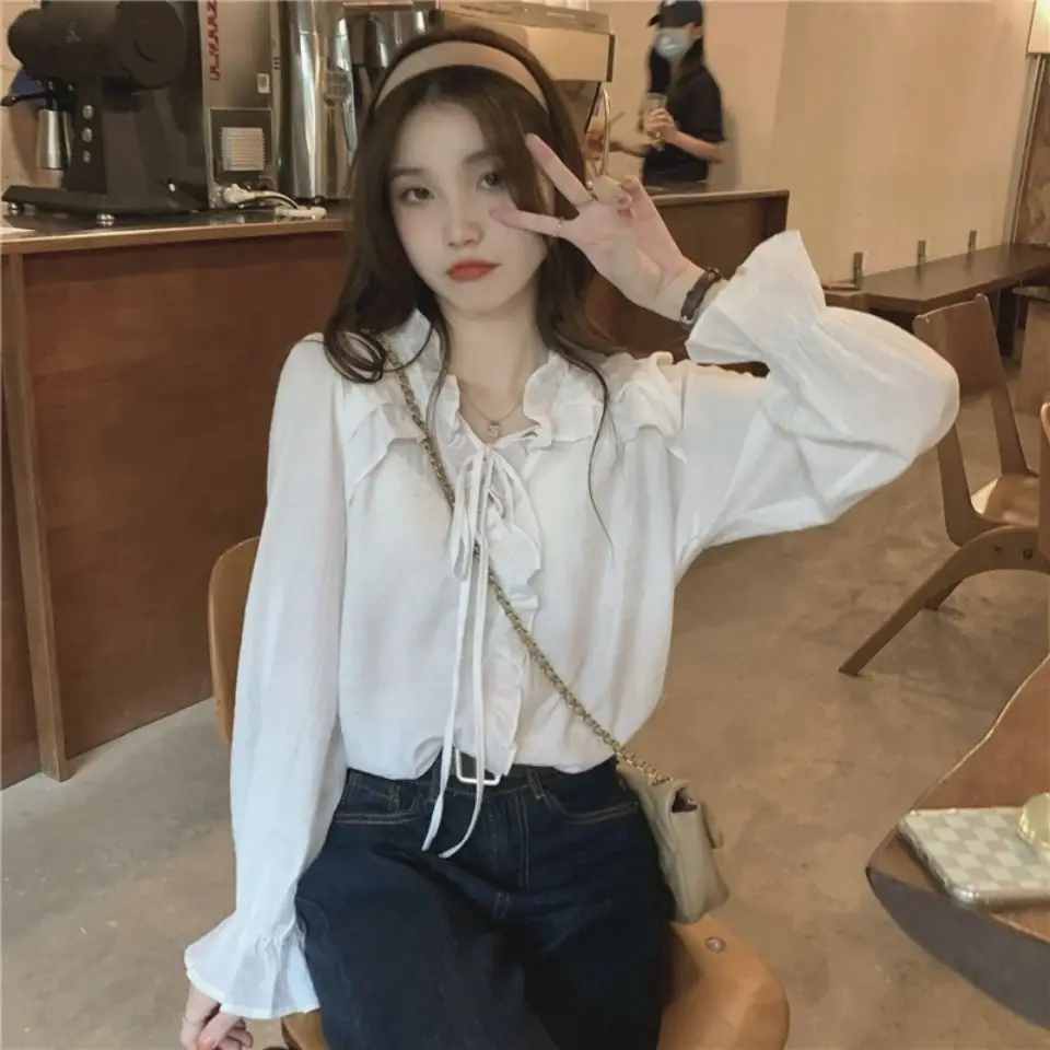 Korean Spring Autumn Temperament Gentle V-neck Lace Shirt Women\'s Loose Strap Trumpet Sleeve Chic Long Sleeved Top New Style