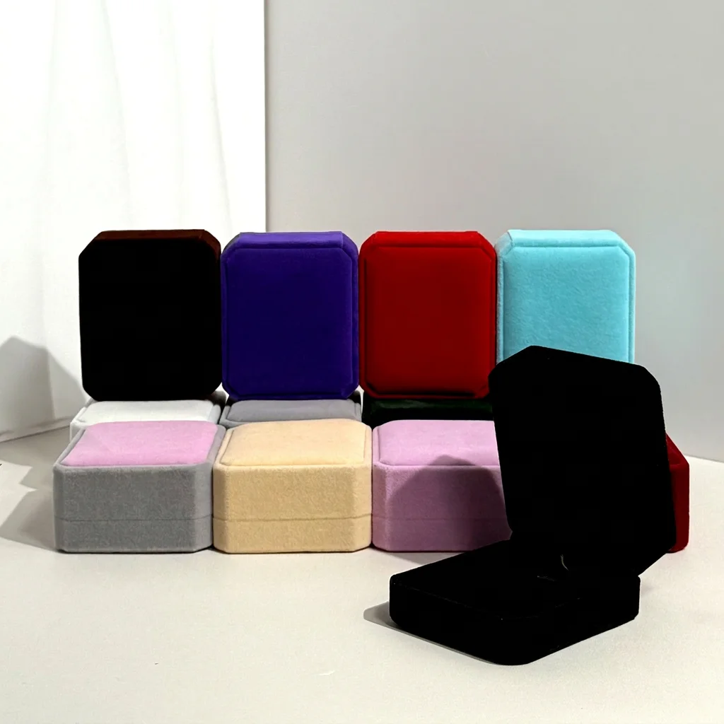 Soft Lined Case Soft Pendant Box Necklace Storage Case Rounded Jewelry Box For Jewelry Storage Anniversaries Festivals