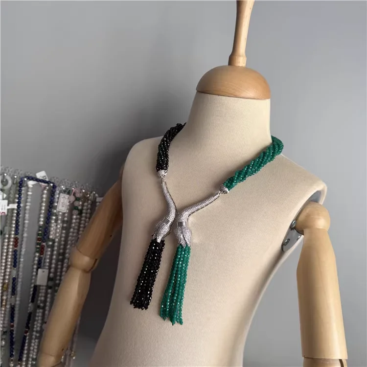 New mixed color stone necklace with niche design, high-end feel, multi-layer sweater Necklace
