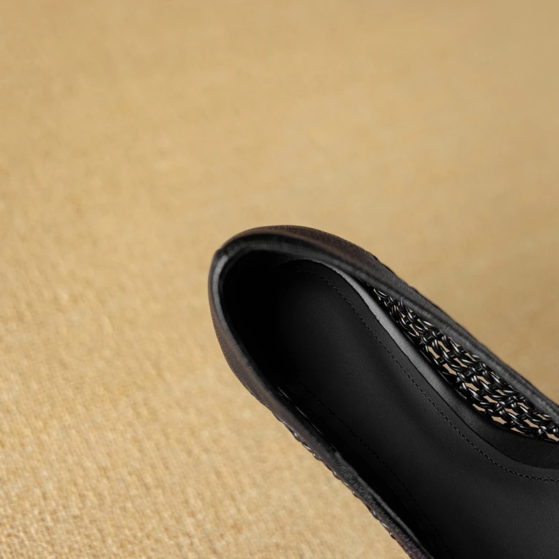 Women's new spring and summer pointed leather cowhide woven hollow breathable mid heel fashion single shoes work shoes