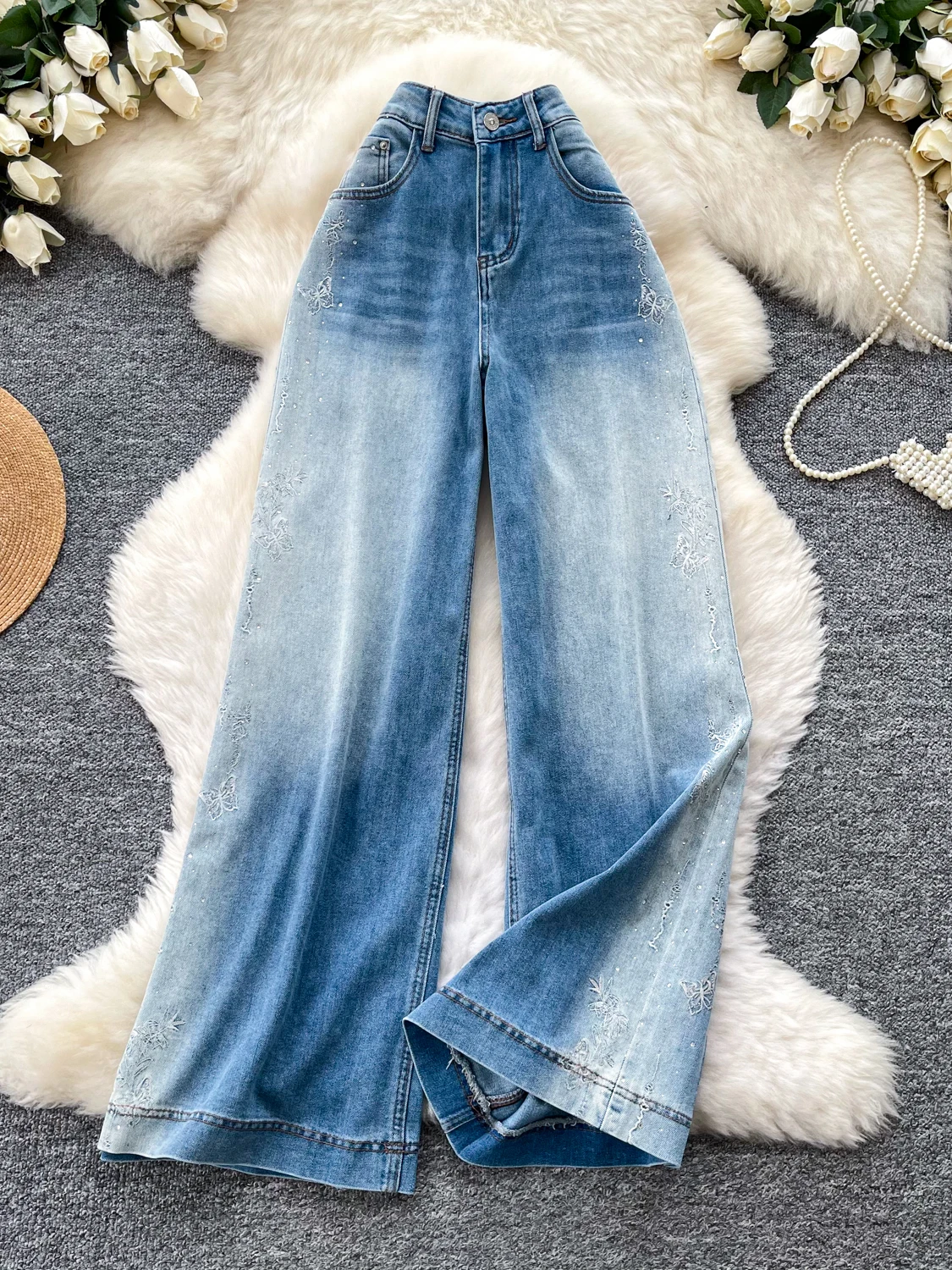 

Retro American High Waist Embroidered Wide Leg Jeans Women's Loose Slim Straight Casual Long Trousers Spring 2026