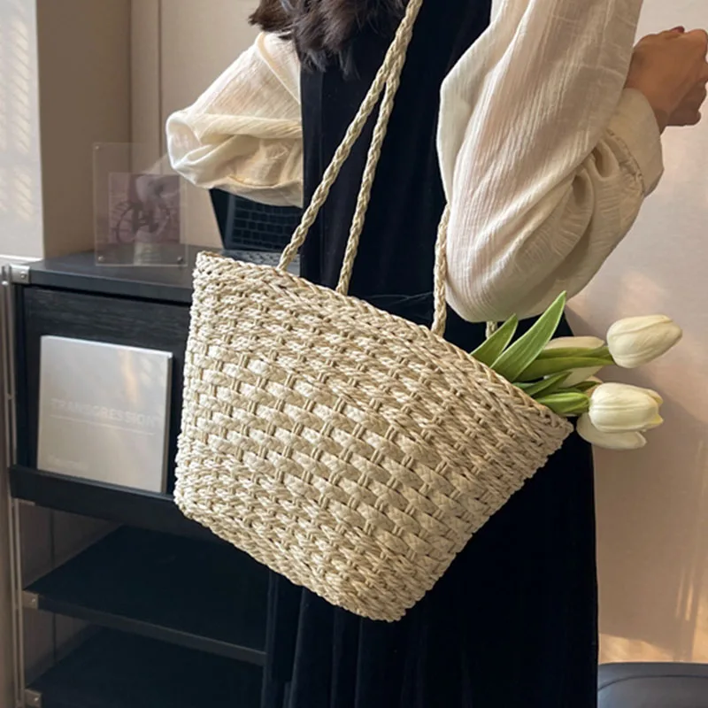 Summer straw bag for women Large Capacity Woven Handmade Handbag Lady Tote Vacation Beach Bag Rattan Shoulder Bag Bucket bag