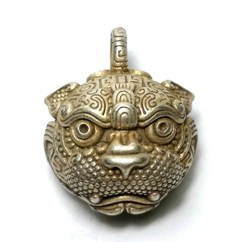 YIZHU CULTUER ART Size 3 cm Old Chinese Tibet Silver Carving Lucky Lion Head Statue Small Bell Pendant