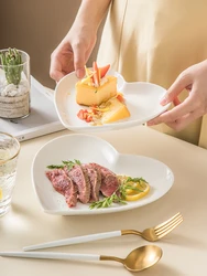 Creative White Heart-shaped Ceramic Plate Home Breakfast Dessert Bread Plate Cooking Bowl Dish Irregular Dishes Kitchen Utensils
