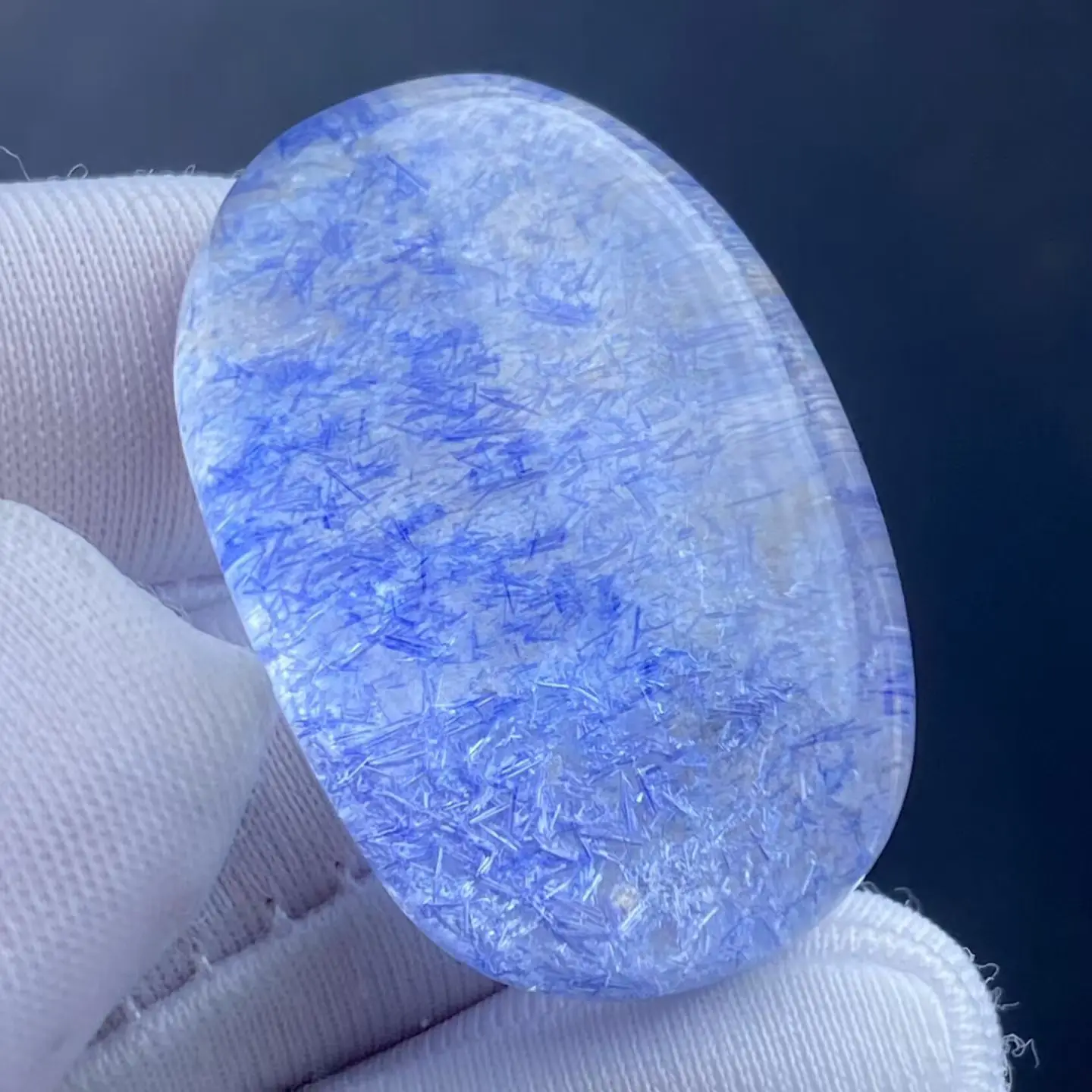 الطبيعية الأزرق Rutilated Dumortierite قلادة من الكوارتز 31*21*11 مللي متر واضح زهرة قلادة الذهب والمجوهرات AAAAAAA