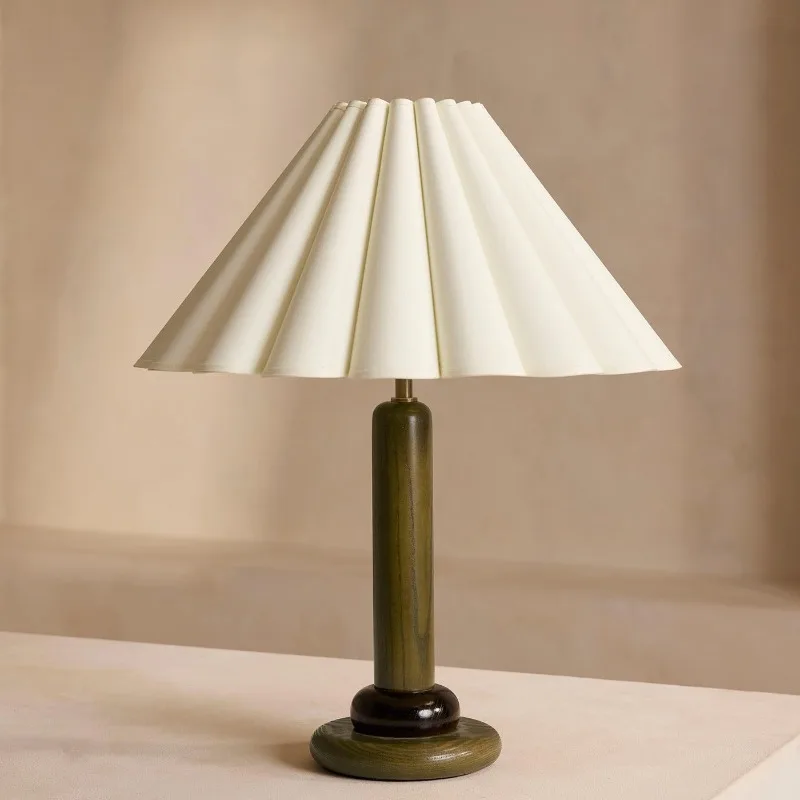 Vintage American medieval solid wood table lamp, quiet wind bedroom decorative bedside lamp