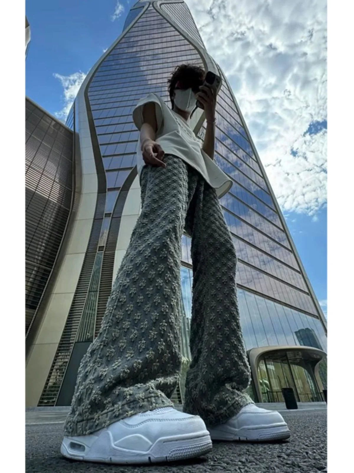 

Trendy Men's Denim Jeans Summer High Street Vibe Printed Floral Straight Leg Micro Flared Pants Casual Teenager Jeans