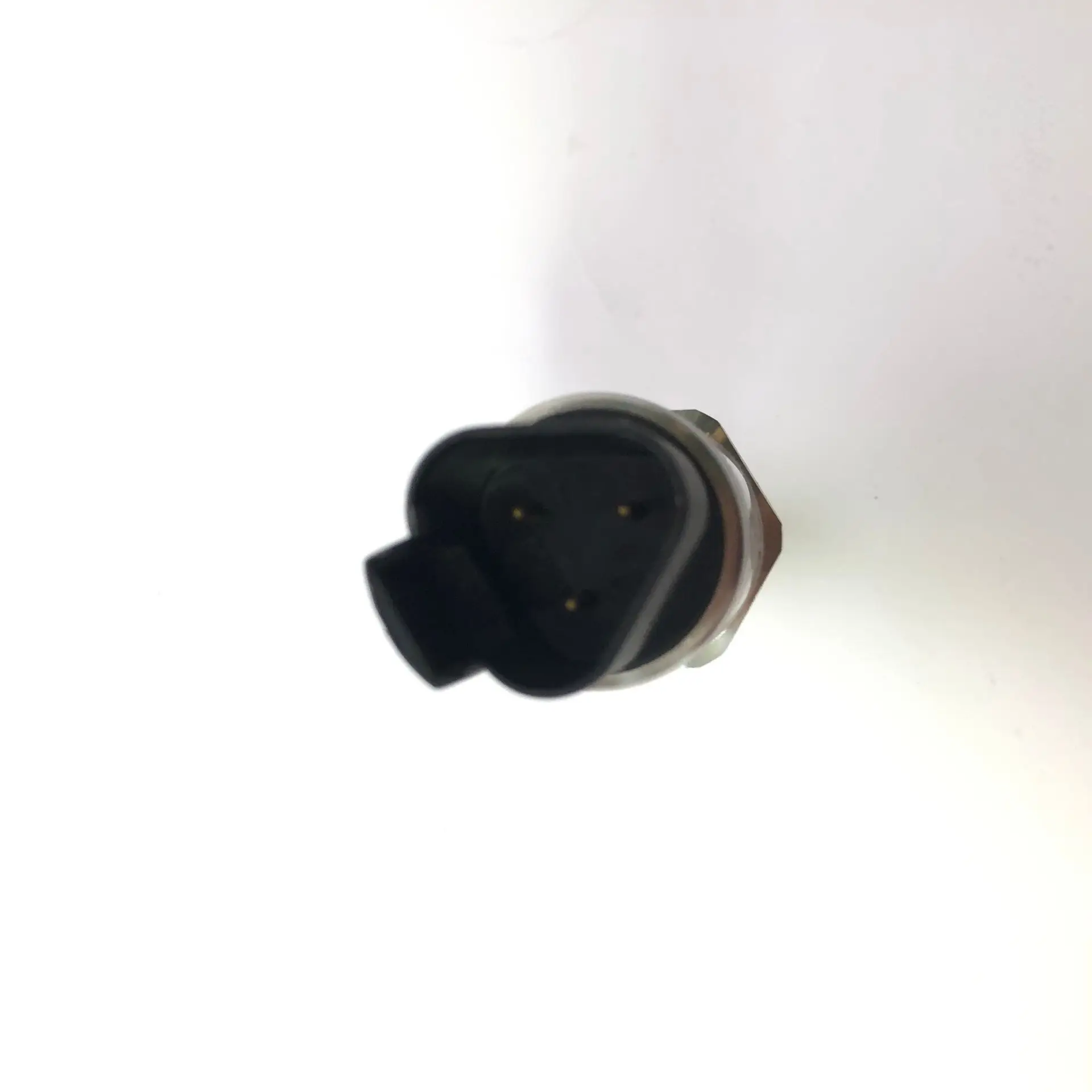 17252660  High Quality Pressure Sensor Switch for Excavator EC210 EC240 EC290 EC360 EC460 EC480