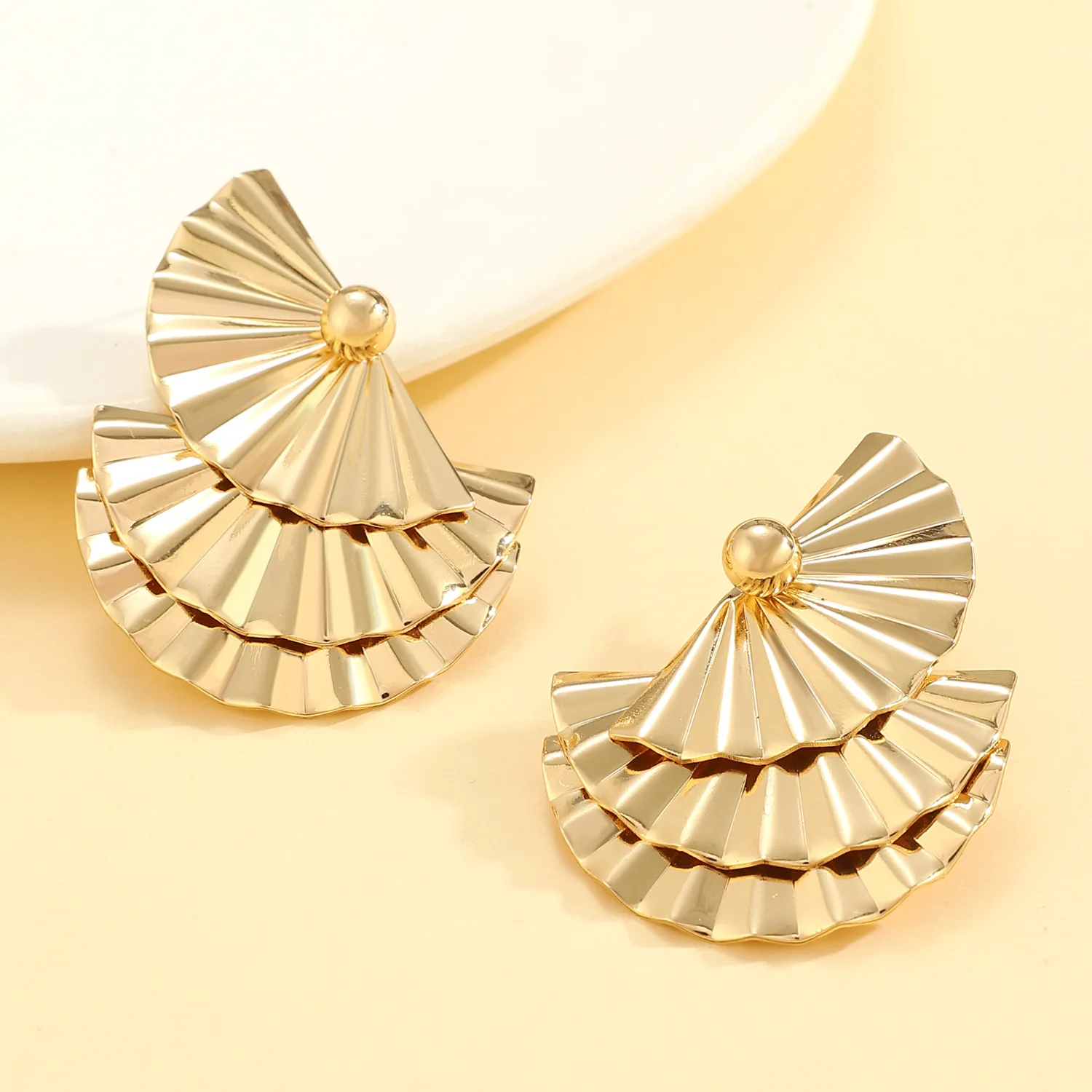 Chic Design Fan-shaped Earrings European and American Popular Metallic Fashion Personality Stud Earring for Stylish Women