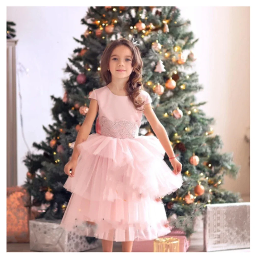 فساتين بسيطة لفتاة الزهور بياقة ملعقة وأكمام قصيرة فساتين زفاف مع حفلة موسيقية مخصصة لأول مرة #3