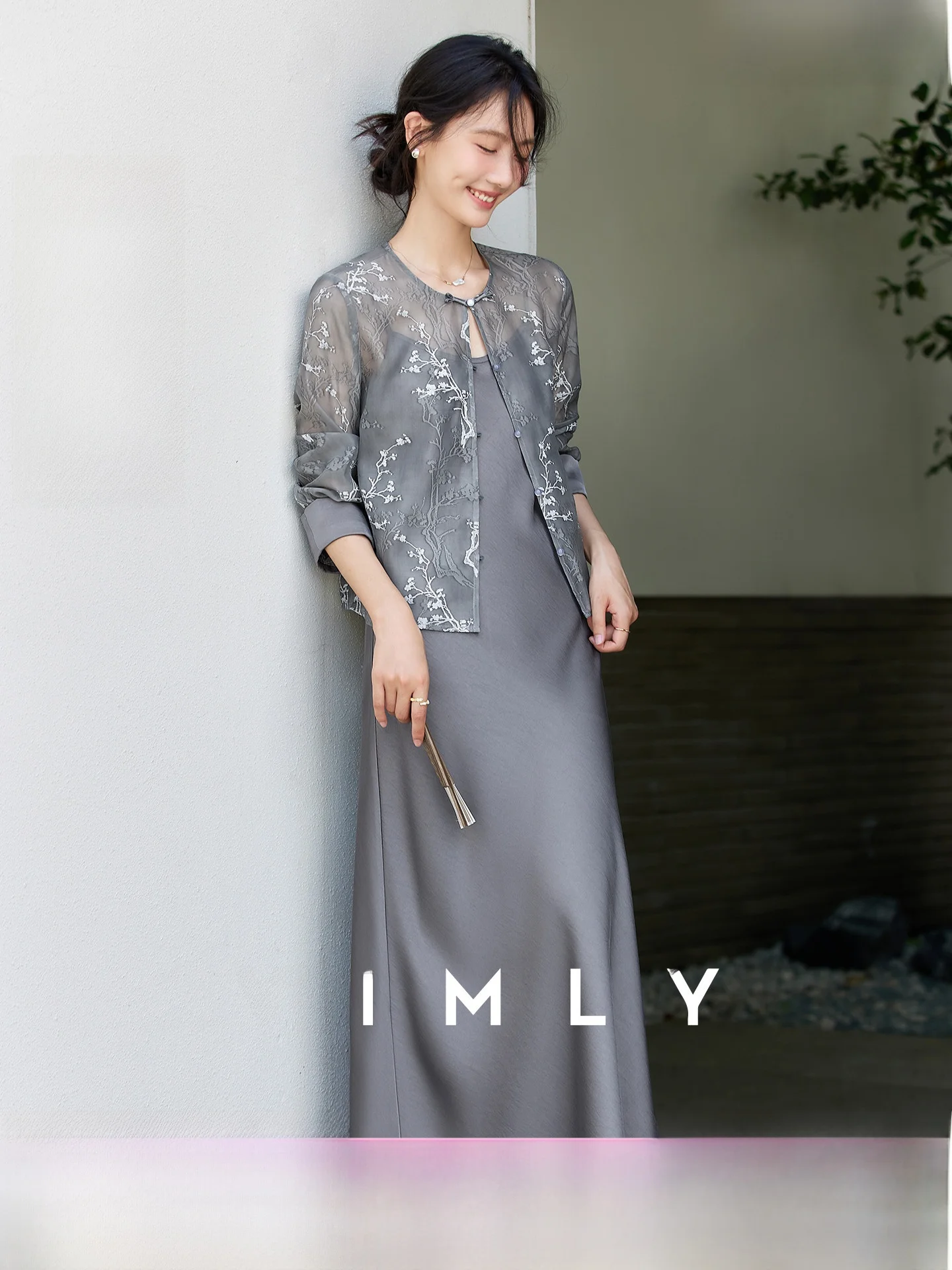 

New Chinese Style Embroidered Set Women's Spring Summer New Long Sleeve Button up Casual Fashion Two Piece Set round Neck