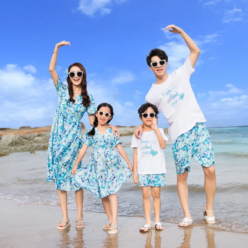 Vacation Family Matching Beach Cothes Mother and Daughter Dress Resort Couple Look Father and Son T Shirts Two Piece Set Outfits