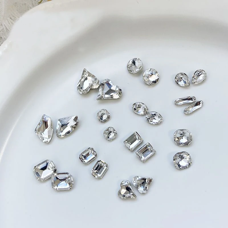 

Crystal White Mixed Shape Nail Art Rhinestone Sharp Bottom High Quality K9 Glass Stone 3D Fingernail Decoration 30/100PCS