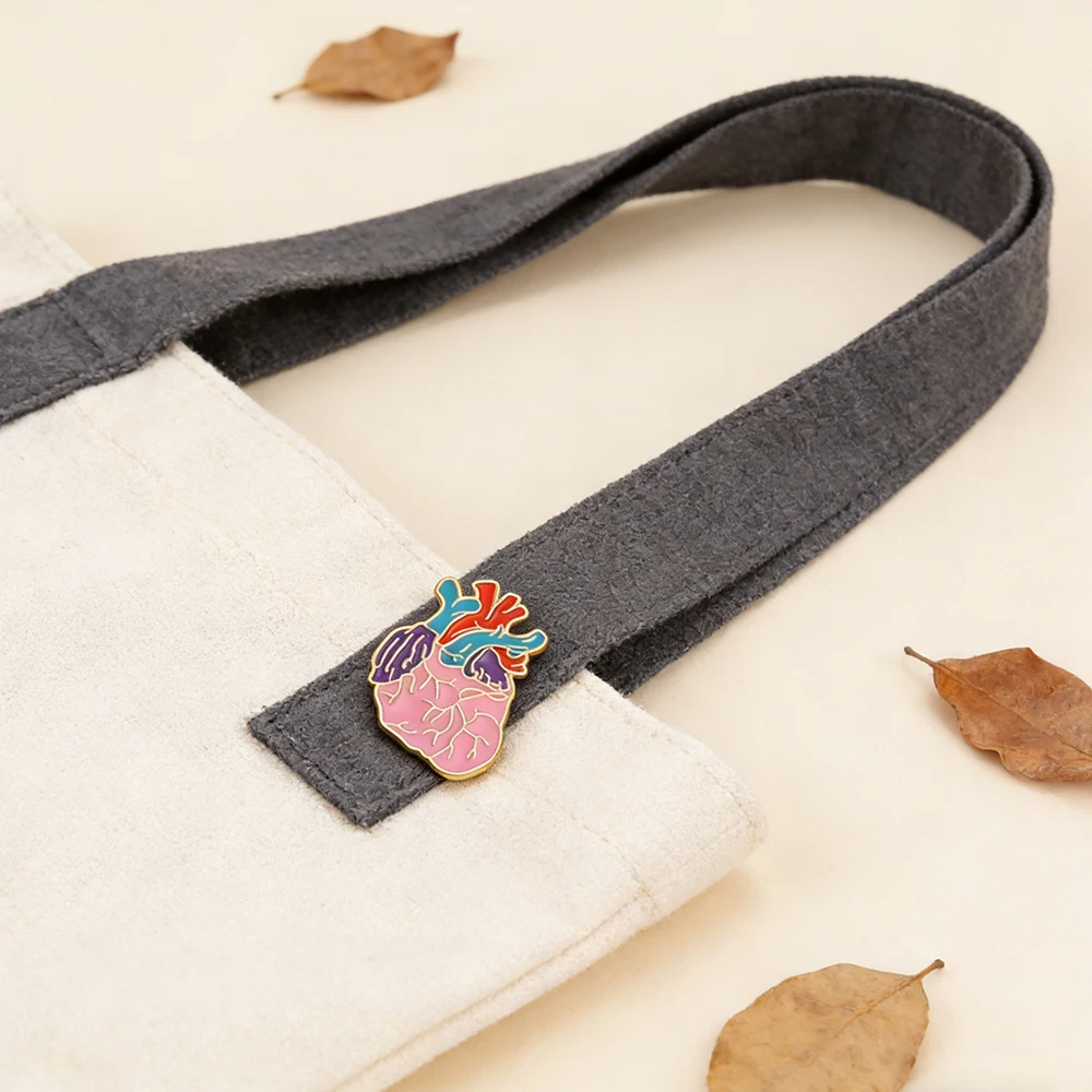 DCARZZ Cardiology Anatomy Enamel Heart Pin Medical Brooch Lapel Backpack Bagde Medicine Jewelry for Doctor Nurse