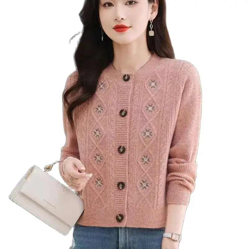 Autumn Winter Round Neck Short Coat Knitted New Sweater Long Sleeve Cardigan Embroidered Sweater Coat Woman Bottoming Shirt