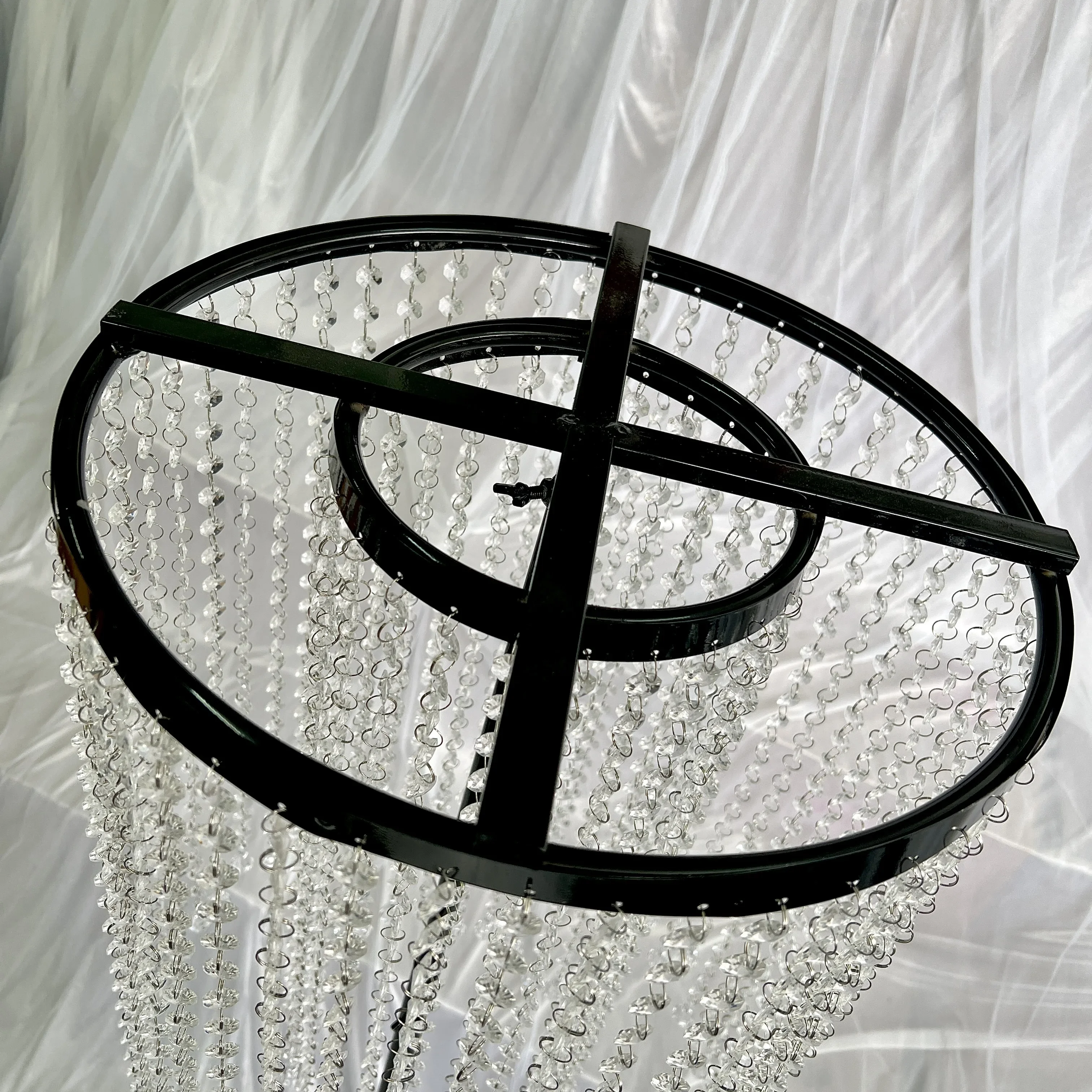 Wedding Decor Prop Iron Round Ring Raising Bracket with Crystal Chains Decoration For Wedding Stage Venue Road Sign Frame 4pcs