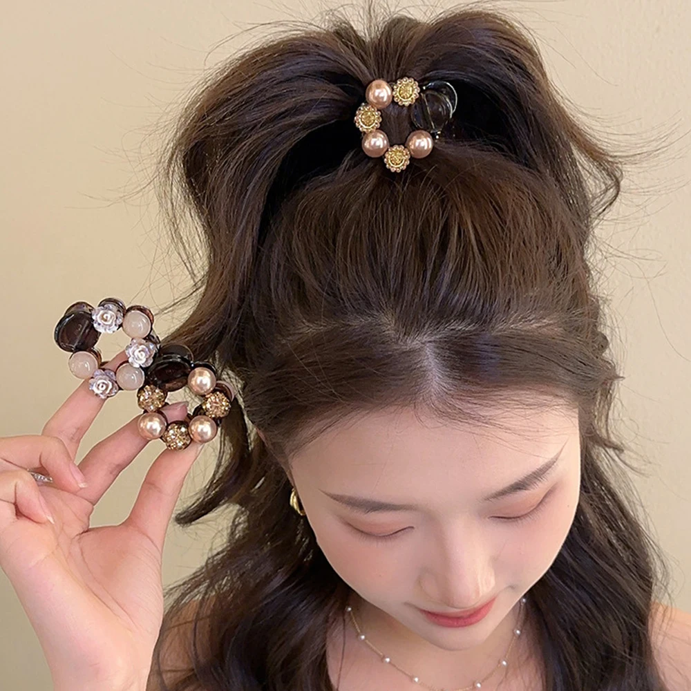 

Women Elegant Rhinestone Pearl Hair Claws Medium Size Floral Shark Jaw Clip For Ponytail Styling Ladies Summer Casual Barrettes