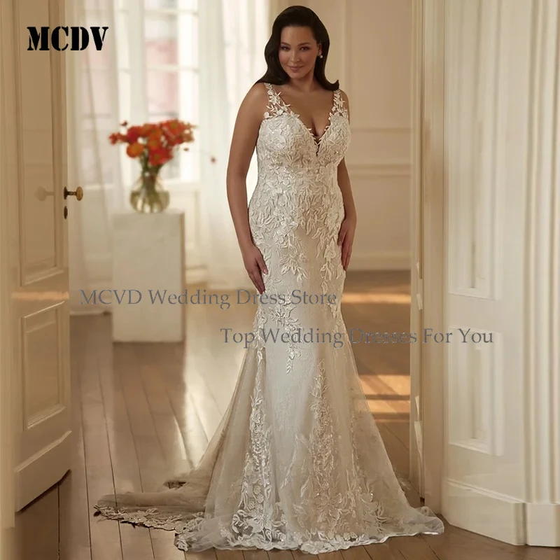 

New Customized Mermaid Bridal Gown V Neck Sleeveless with Lace Sequins and Sweep Train for Bride