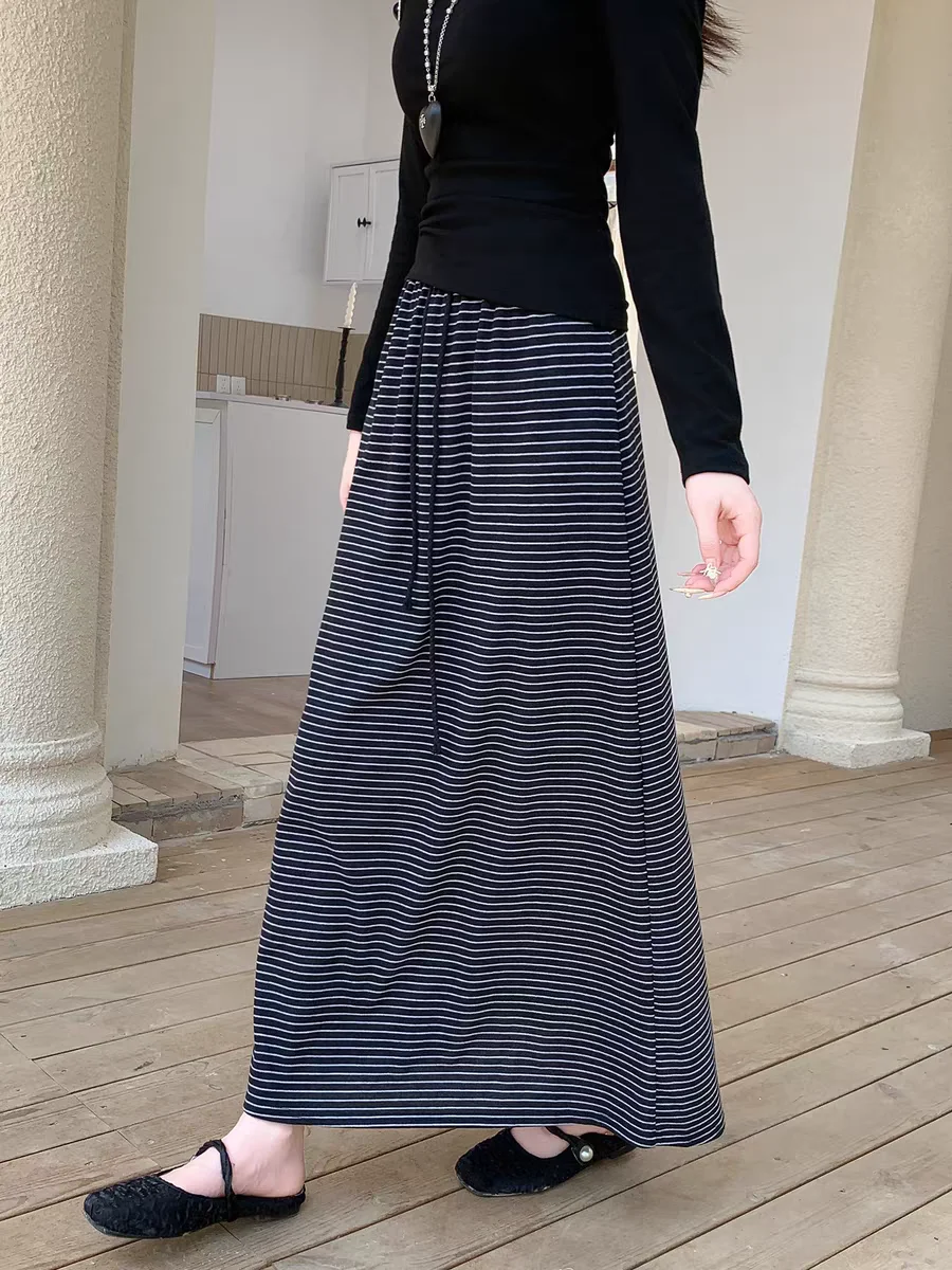 Vintage Striped Knit Midi Skirts For Women High Waist Bodycon to A-Line Chic Skirt Straight Fit Effortless Fall Style