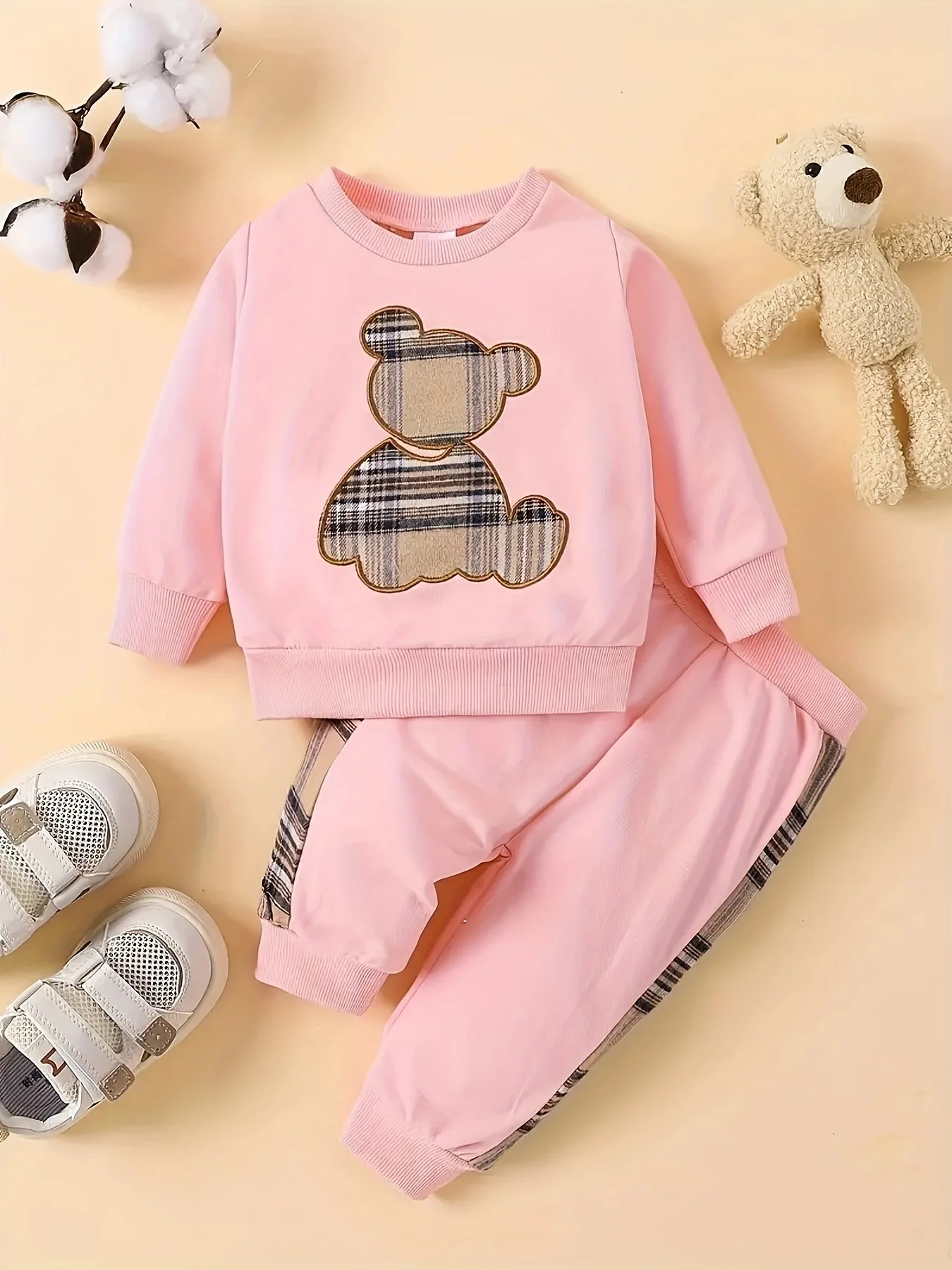 Baby and toddler boys and girls spring and autumn round neck pullover plaid teddy bear patch embroidered long sleeved set