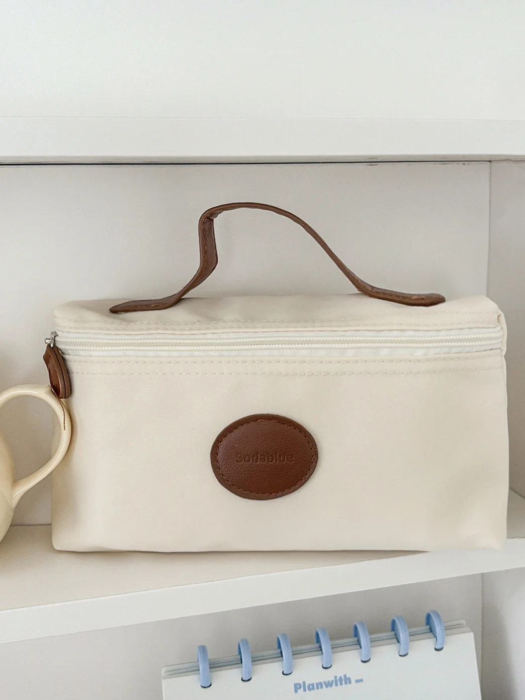 Hochwertige, stilvolle, leichte, unisex tragbare Kosmetiktasche mit Lederetikett, Nylon-Handtasche, neues Modell. – Detail 8