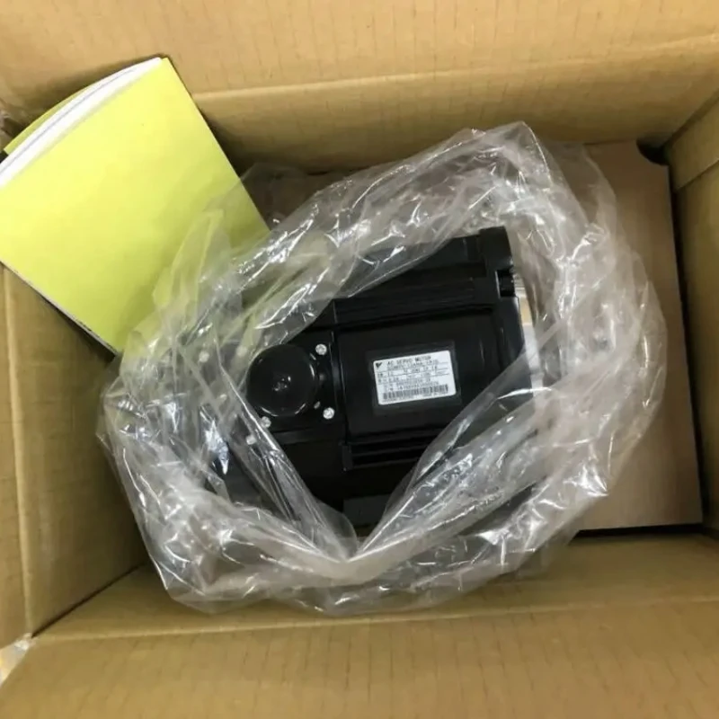 

New Yaskawa SGMRV-13ANA-YR22 Servo Motor 1 Year Warranty In Stock