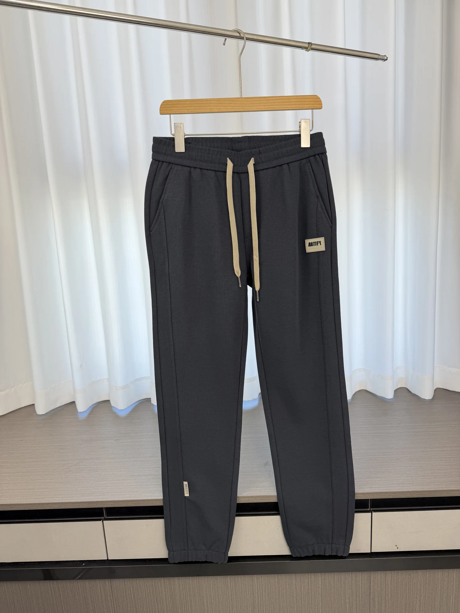 Comfortable Elastic Waist Sports Casual Pants Men's Spring Season Straight Leg Joggers Breathable Youth Daily Wear
