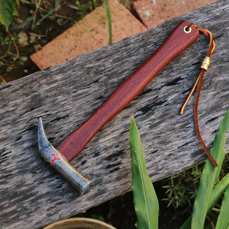 

Outdoor Portable EDC Multifunctional High Carbon Steel Sheep Horn Hammer Rosewood Handle Car Emergency Window Breaking Tool