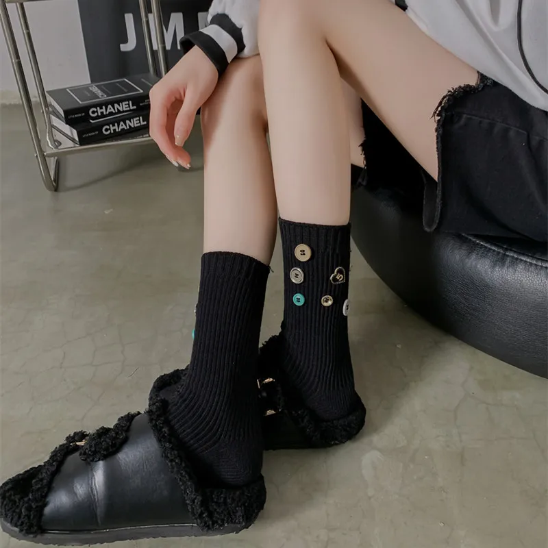 Button Socks in Solid Color Medium Thick Knit Simple Casual Style Men's and Women's Mid-tube Socks Sports Cotton Socks