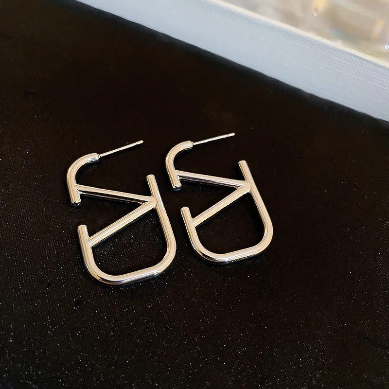 أقراط سلسلة إبرة فضة ، تصميم صغير وبسيطة ، طراز معدني ، بارد وعصري ، سو