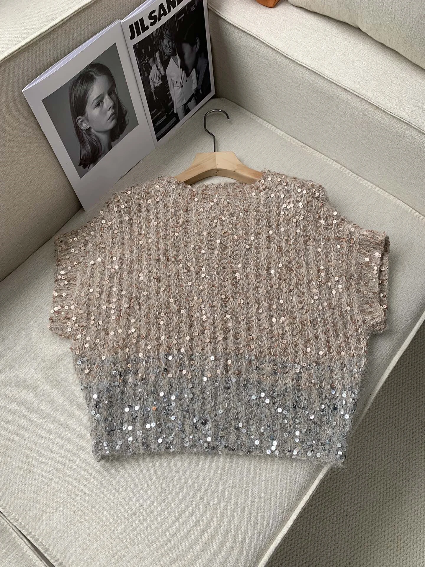 Autumn Winter Women Sequins Knitted Sweater Contrast Color O-Neck Short Sleeve Vintage Ladies Pullover