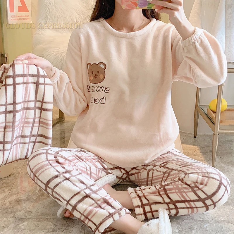 Winter Fleece Young Women Pajamas Sets Classic Plaid Printed Teddy Sleepwear Velvet Homewear Kawaii Girls Pijamas Mujer Pyjama