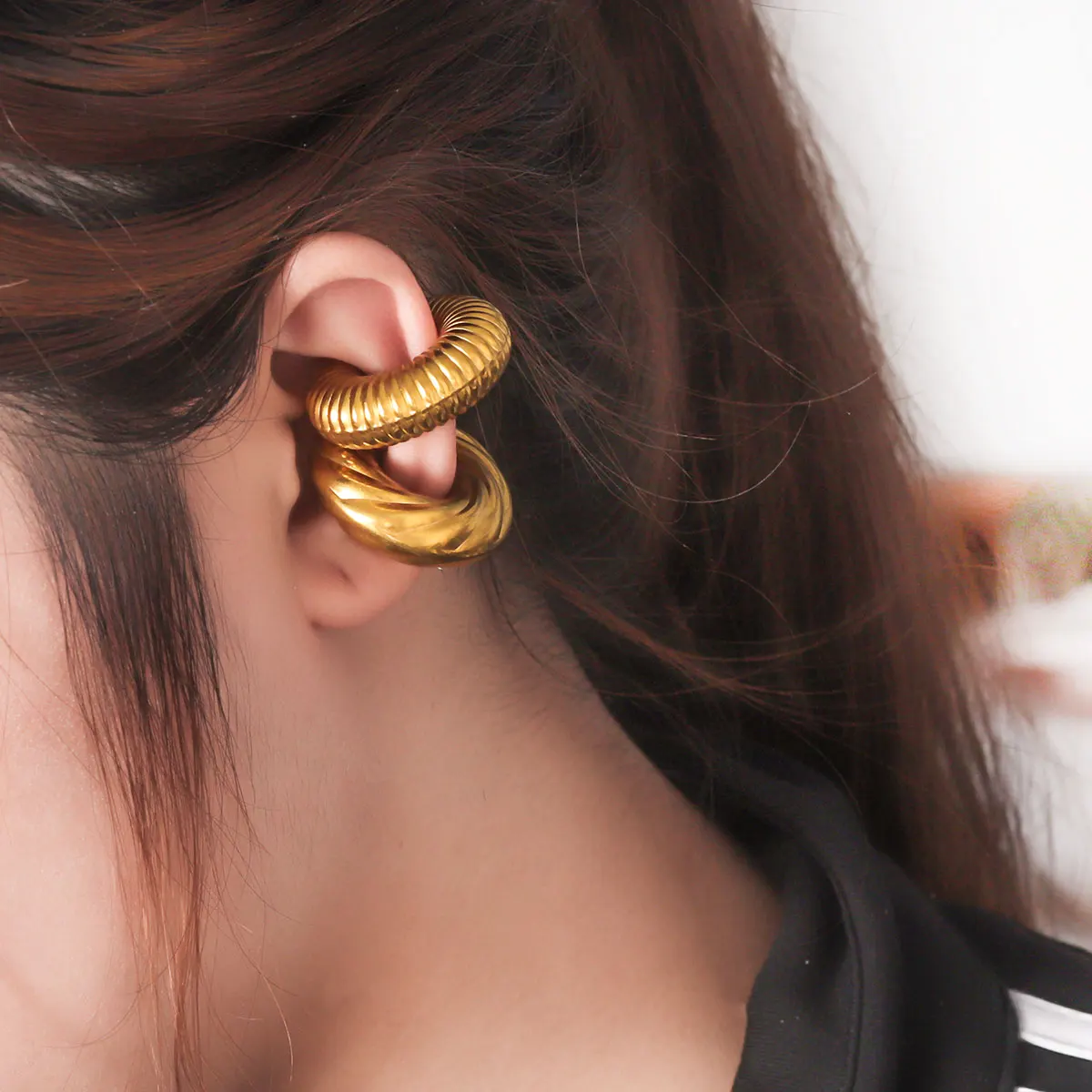 1 pair Punk Stainless Steel PVD Gold Plated Chunky Ear Clip Earrings Exaggerated Thick Round Circle Ear Cuff Jewelry Gift